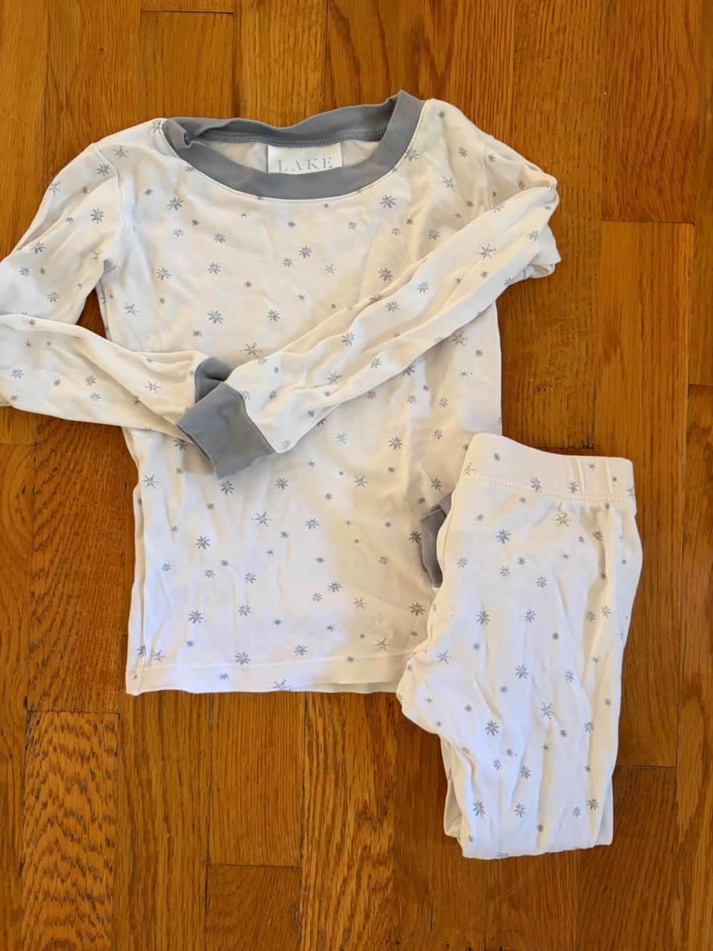 LAKE Kids White and Light blue Snowflake Pajama Set
